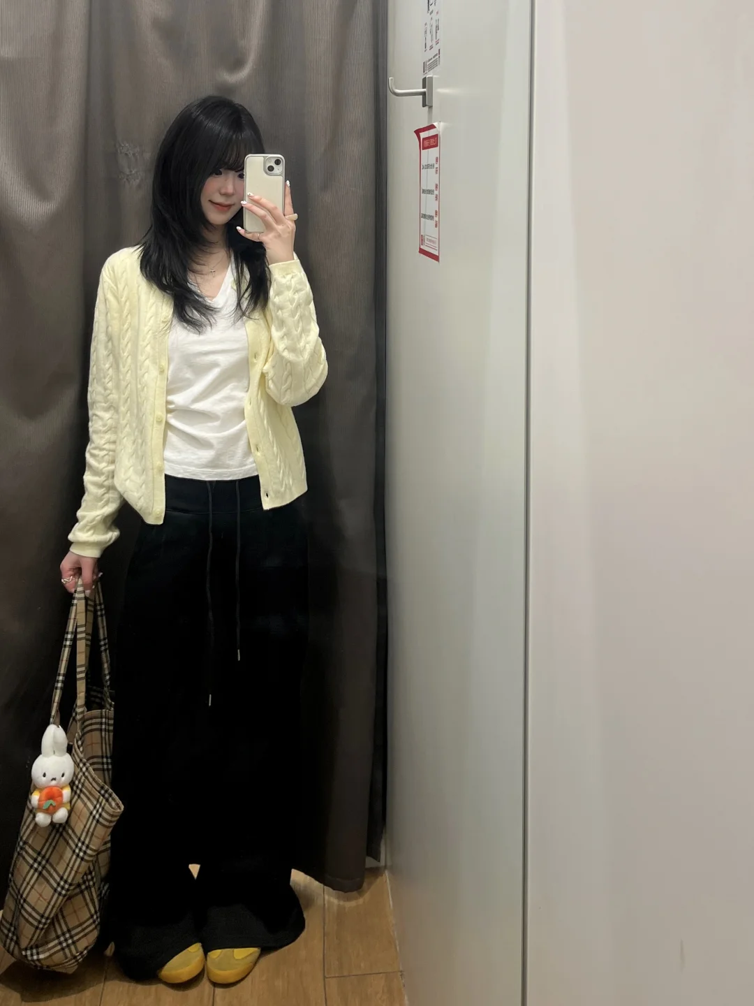 优衣库你让我感觉陌生🥲奶黄色开衫好春天！