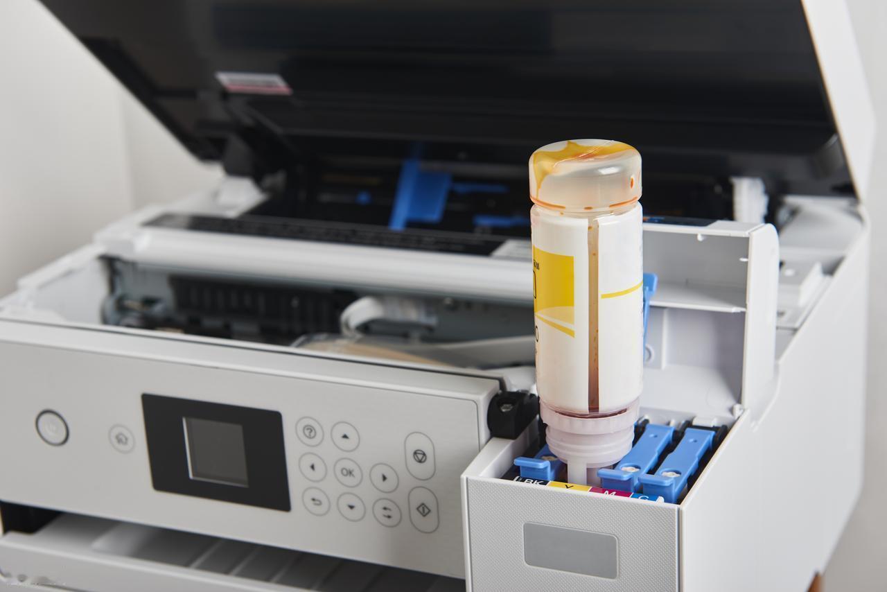 太解气了，造不出就直接买下来！ 谁能想到，这么多年被打印机墨水坑惨的中国人，