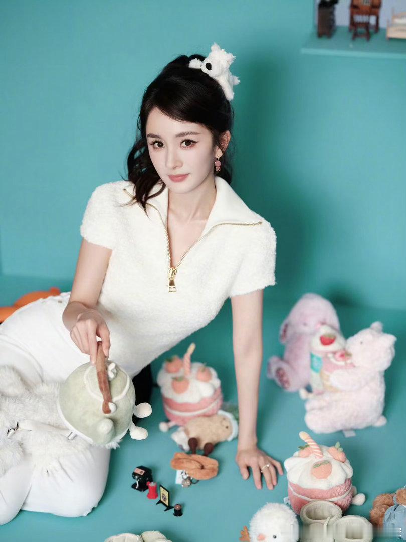 杨幂🦊杨幂StuartWeitzman全球品牌代言人不要让坏情绪麻