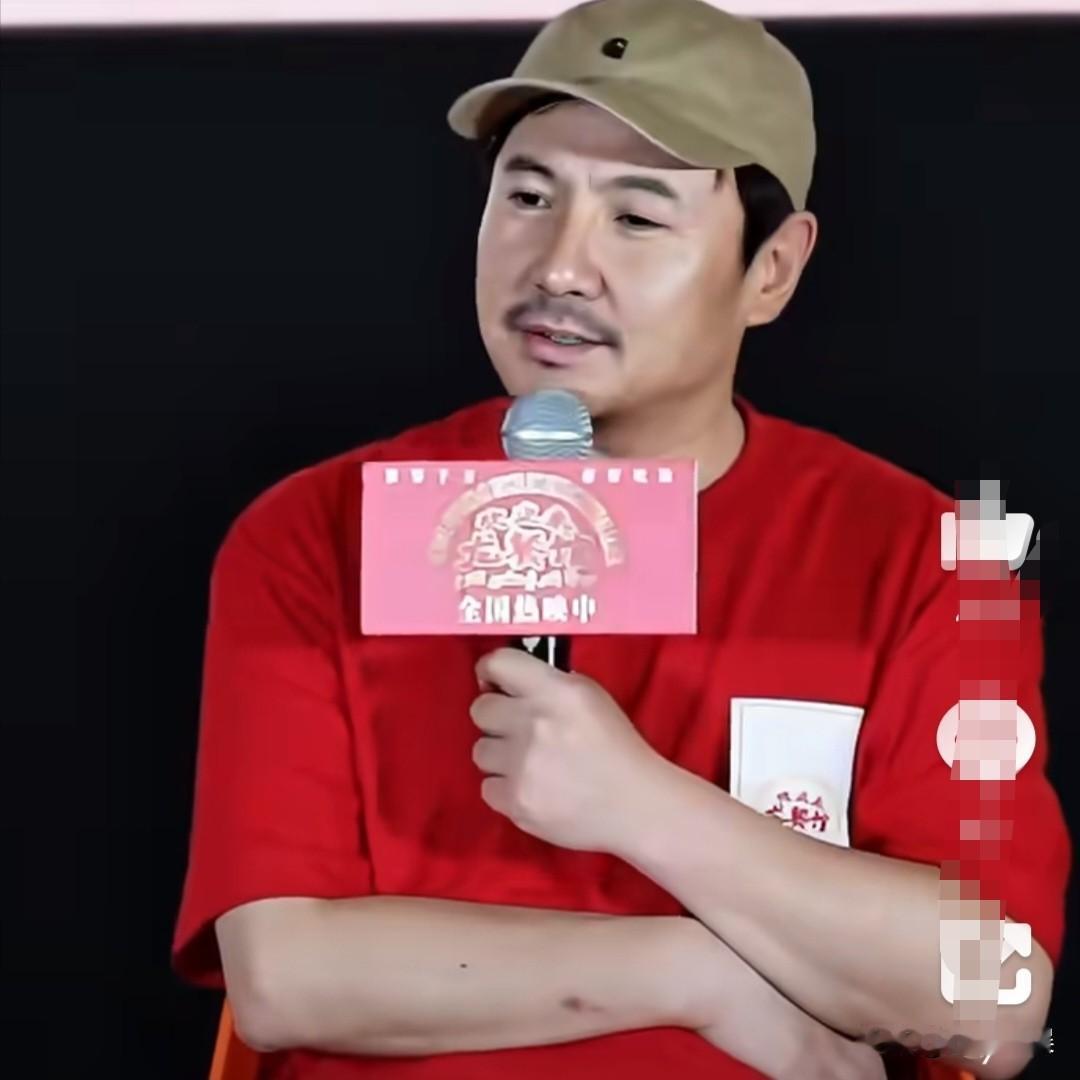 沈腾，登上热搜。近日，“沈腾0影帝”引起热议，8月13日，沈腾在武汉为电影《