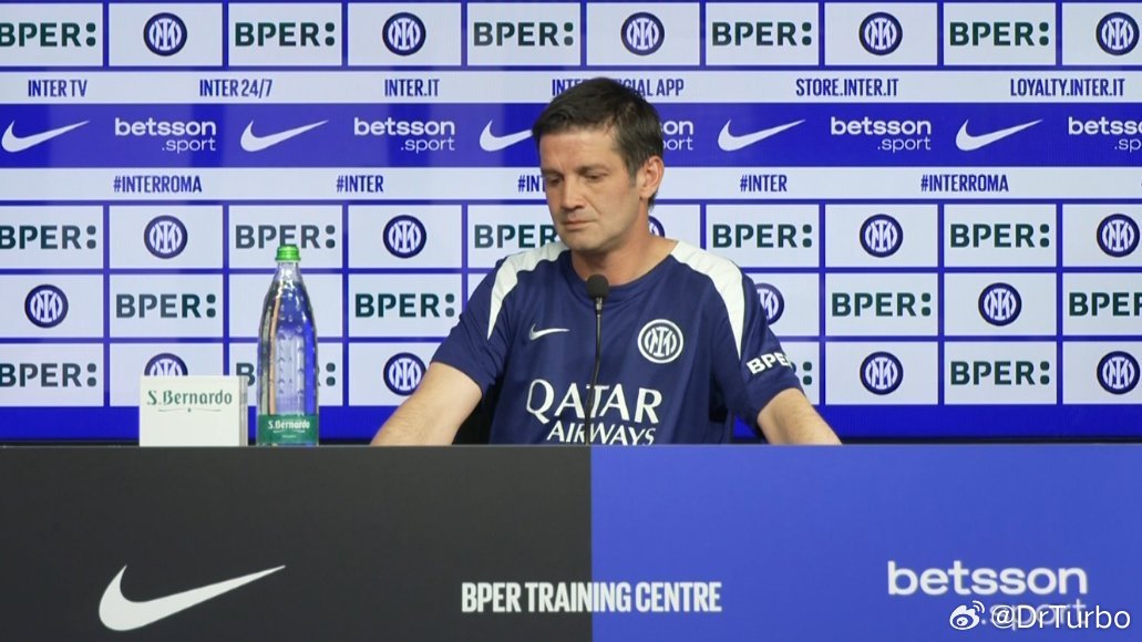 齐沃：我问了皮奥·埃斯波西托关于那个点球的事我问他是不是自己要求主罚的他的回