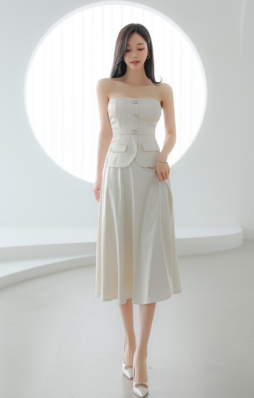 孙允珠真是时尚界的宝藏！1992年出生的她33岁，正值女性魅力与时尚品味巅峰。她