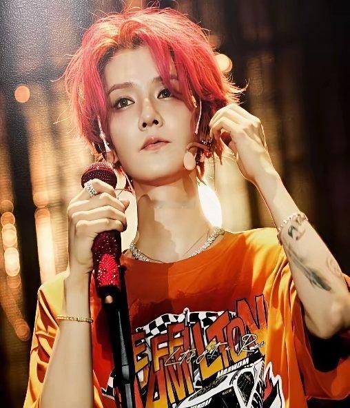 这事儿咋说呢，说鹿晗的资源得靠关晓彤，简直是反过来了。看看鹿晗这几年。影视作品没