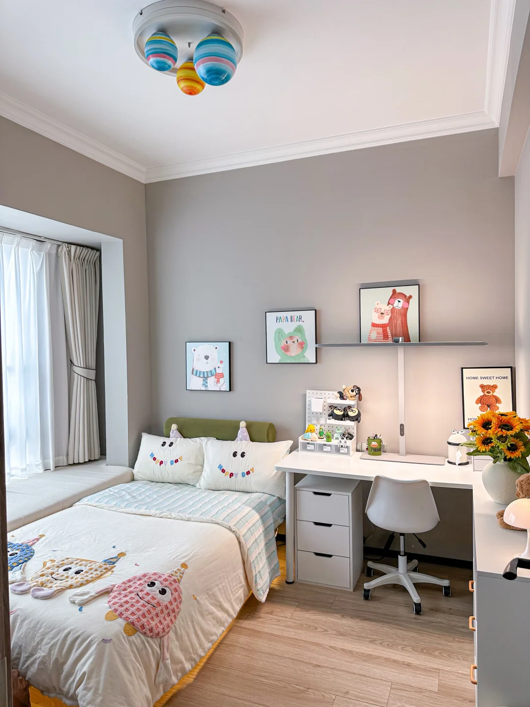 儿子悄悄跟我说，同学们都很羡慕他的房间！