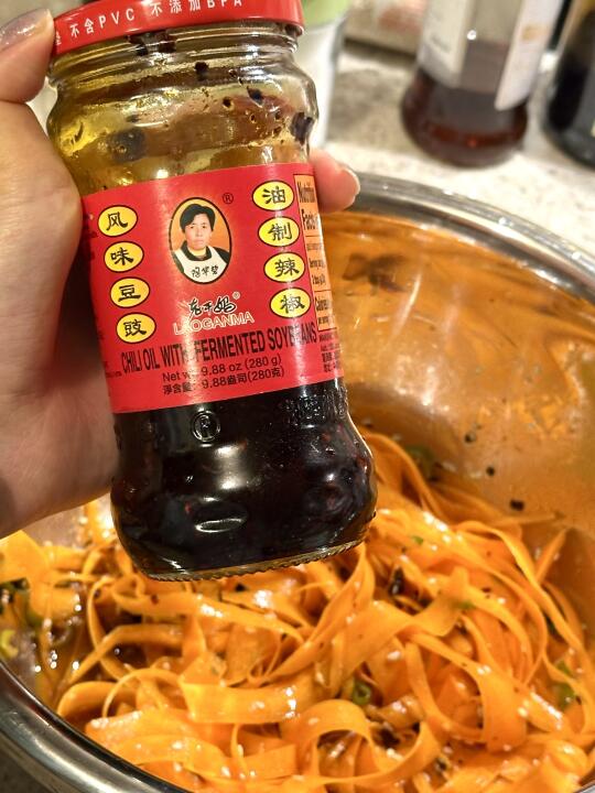 外网爆火老干妈胡萝卜沙拉🥕离经叛道却好吃