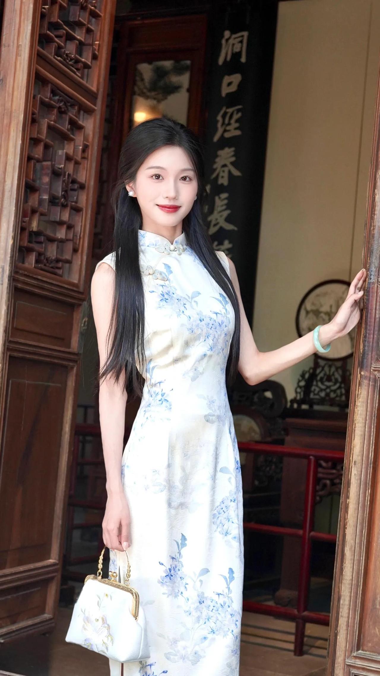 优雅旗袍