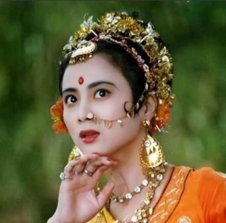 1986年，李玲玉出演《西游记》的玉兔精，演得跟唱戏一样，老是走出镜头外，杨洁对