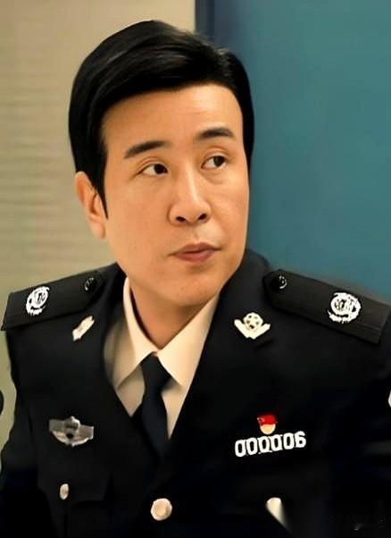 半夜刷了八集《局中局》，直接给我看出一身冷汗。于和伟那张脸，我愣是没敢认。