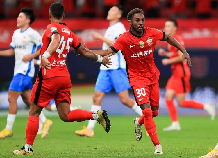 #加布里埃尔返回巴西治疗#据《东方体育日报》报道，受伤的海港外援加布里埃尔，已经