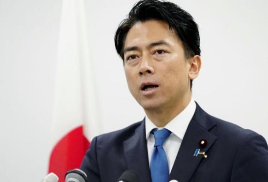 日本防卫相即将访美，但人还没走，就被问破防了当地时间1月9日，日本防卫相小泉