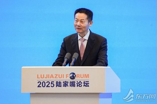 吴清: 投资者在长期陪伴龙头上市公司中获得可观回报
