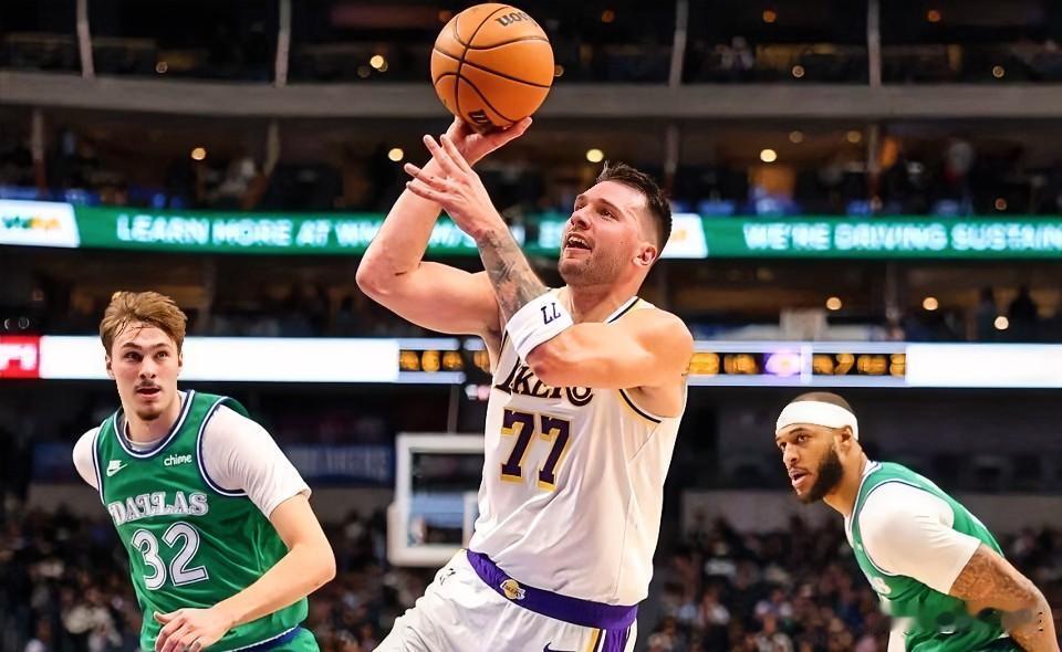 湖人极限翻盘独行侠，这几个人需要大书特书！1，东契奇。今天的东子就俩字——合