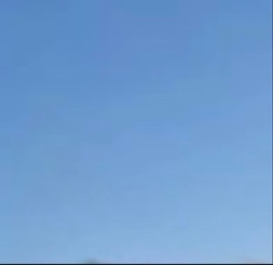 每个人的心中都有一道光，那就是自己对未来美好生活的憧憬，现实中也同样有一道光，那