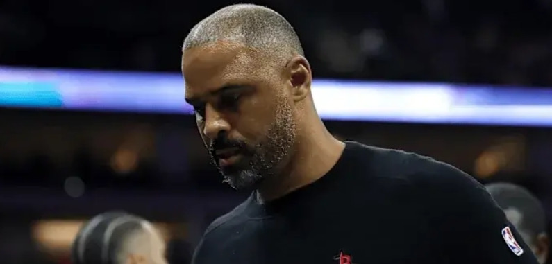 火箭应该让乌度卡下课的3个理由：1.没有战术体系可言，根本发挥不出球员的能力，