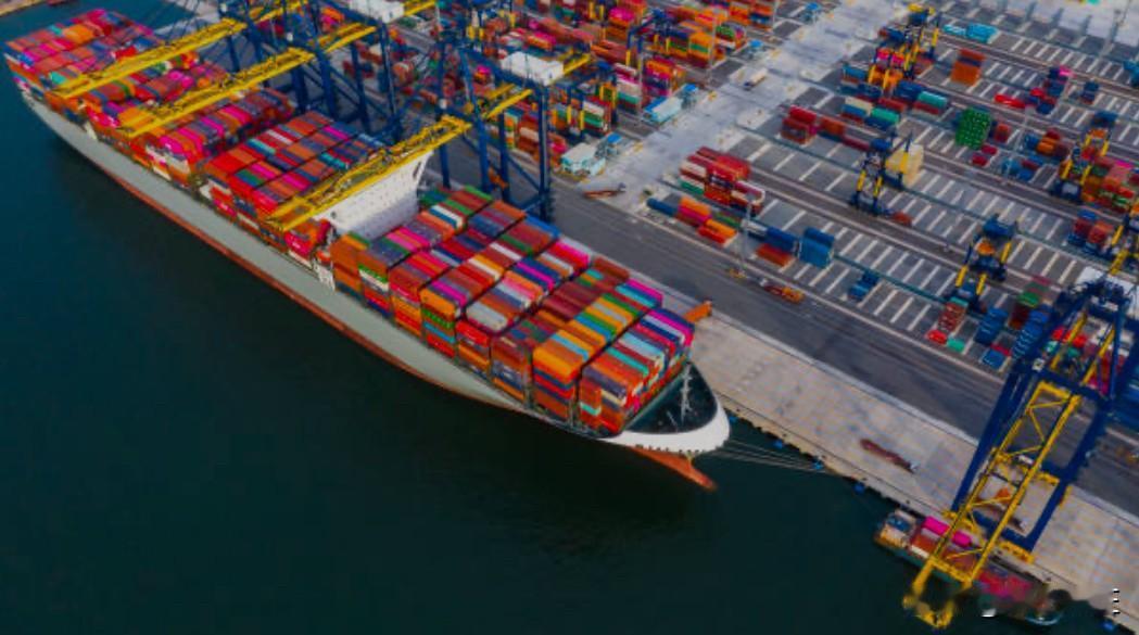 就在刚刚，​长和集团正式宣布，​2月4日，长和集团正式发布公告：针对巴拿马最