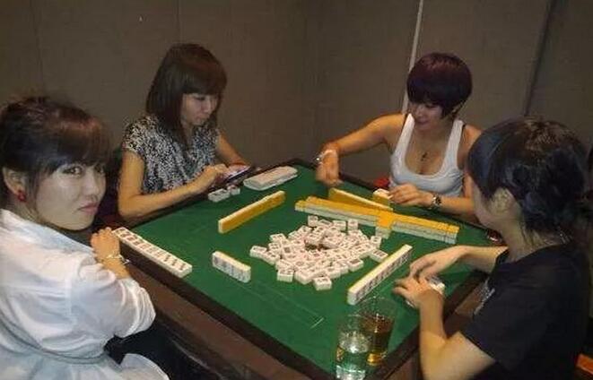 七个月孕妇肚子不明显, 医院检查结果却是这样, 吓得孕妇手足无措