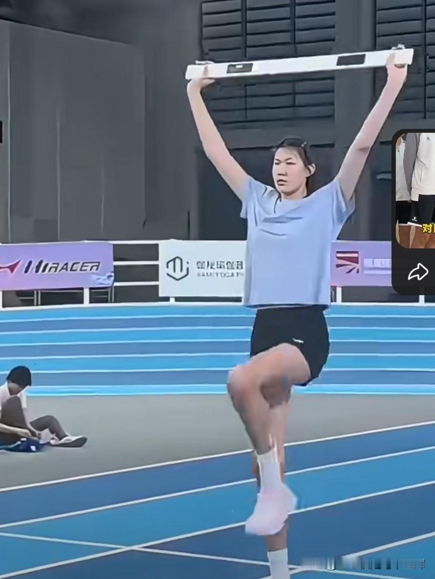 14岁身高2米20！天才小将曹熙琛，排球转篮球女篮新星曹熙琛，2012年生，身