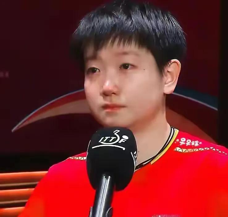 孙颖莎在备战奥运会的周期中，有一阵子打得很艰辛又很委屈，她实在顶不住了，坐