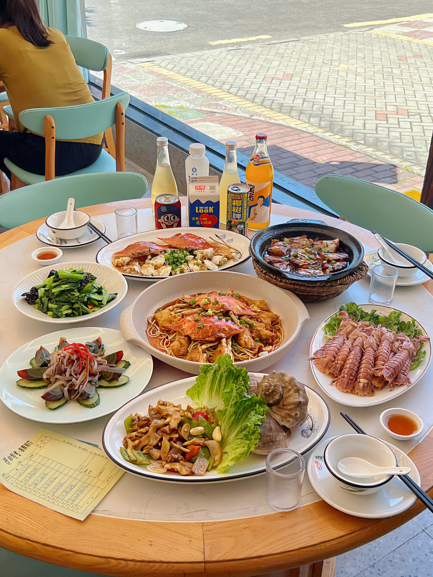 立秋🍂后的第一顿海鲜🦞真的太幸福咯呜呜呜😭  🌟招牌葱油梭子蟹...
