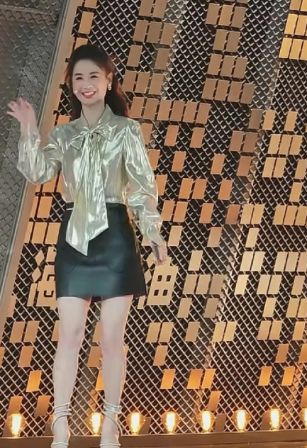 黄圣依脸上有肉了、眼里有光了，真好