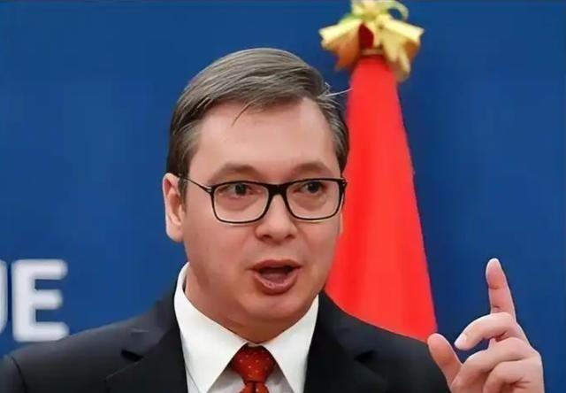 武契奇宣布辞职！西方媒体刚要＂开香槟＂，下一秒笑容就僵在了脸上武契奇好端端的总
