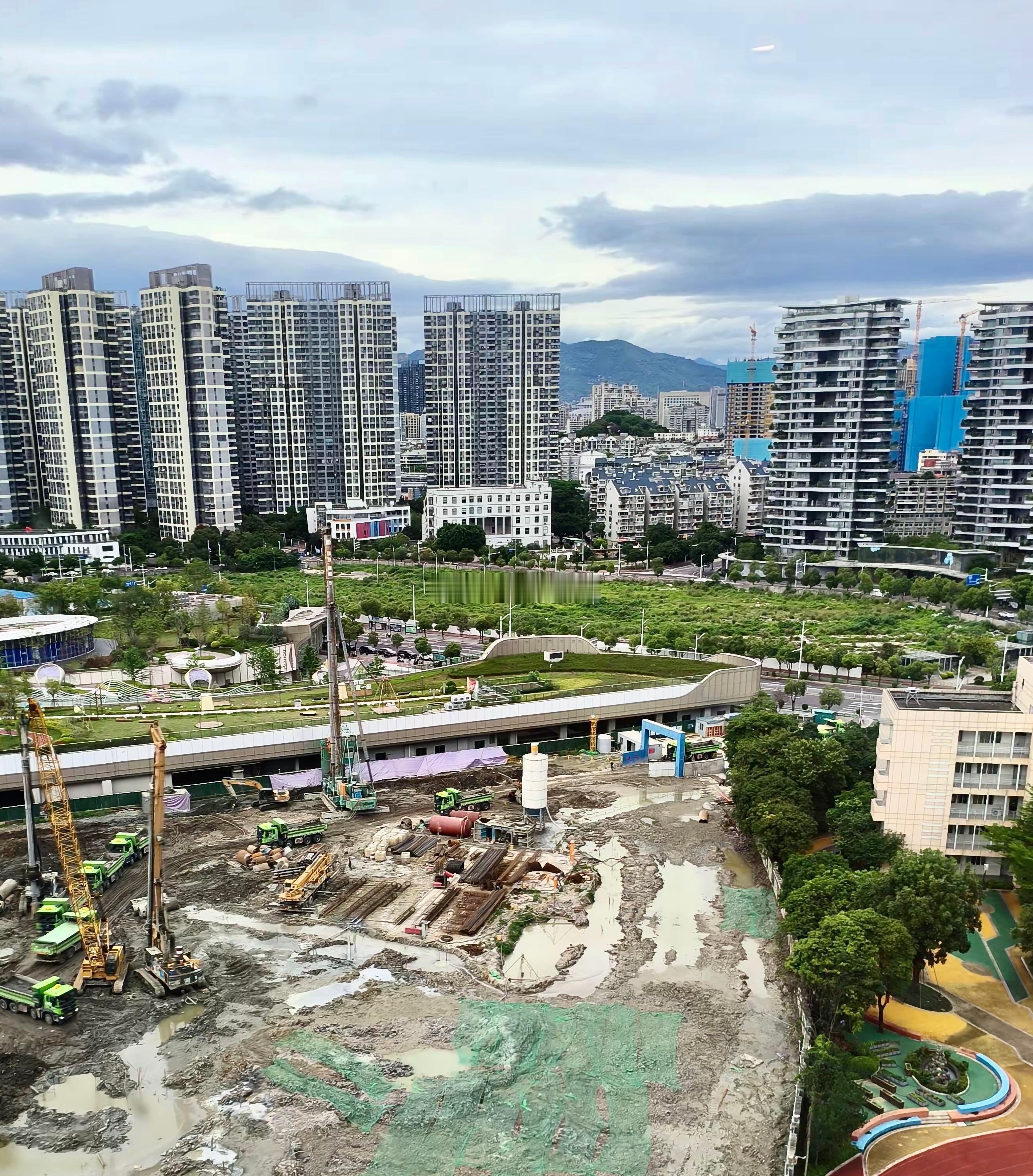 又见闽江北518地块清理场地之锄草养护