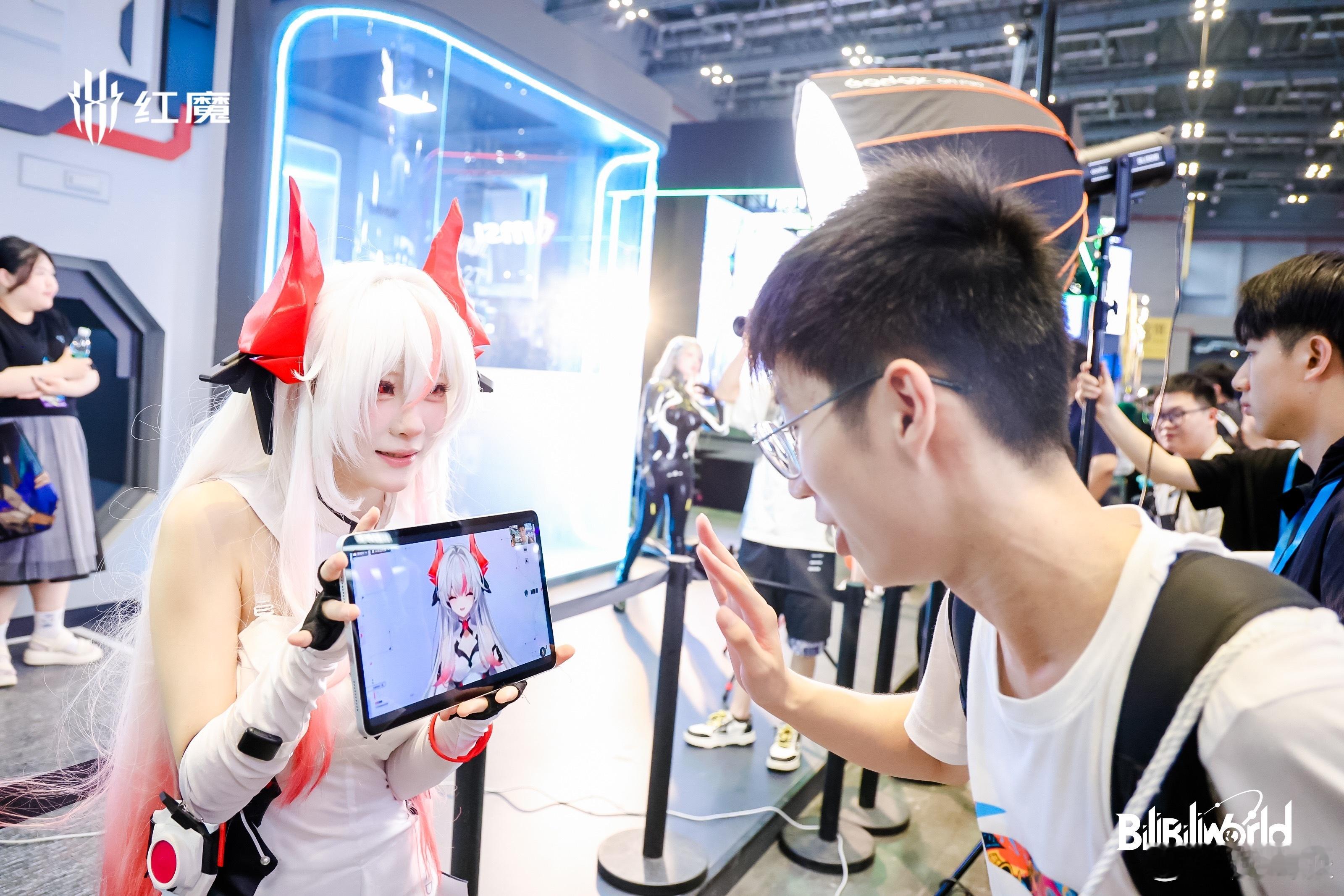 给大家分享一组红魔产品的美图[doge]​​​