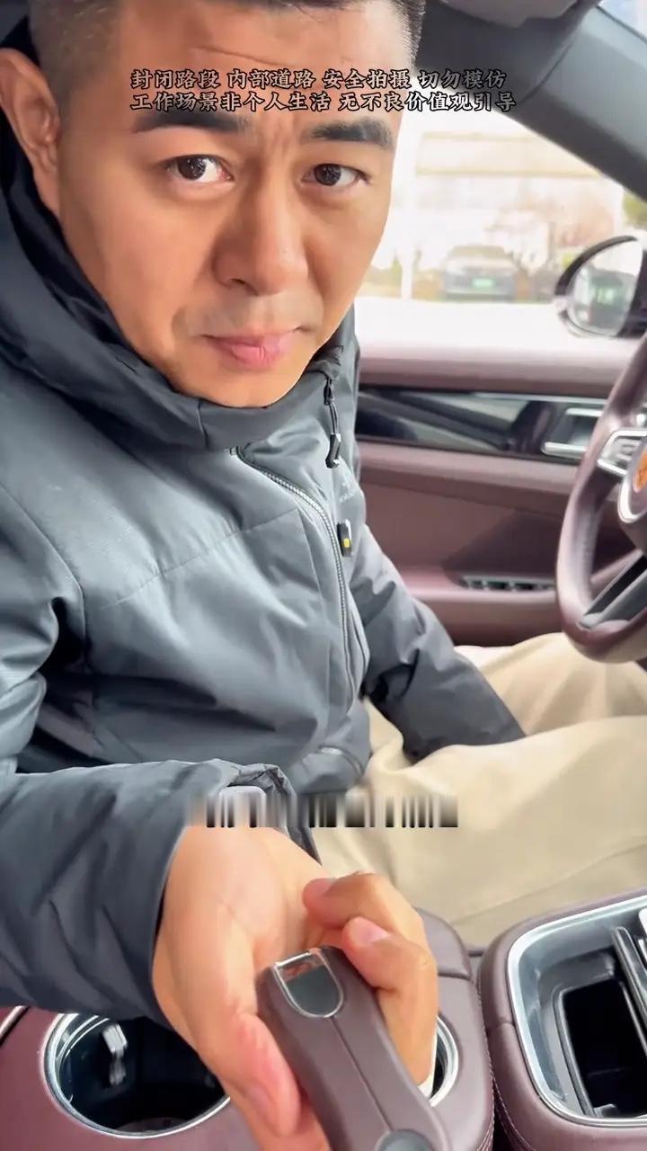 最近二手保时捷帕拉梅拉的行情让人直呼离谱，22年落地160多万的车，现在二手价才