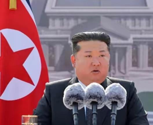 两天前日本共同社爆出的一个大瓜,俩月前朝鲜派了个高级别代表团去蒙古访问,结果队伍