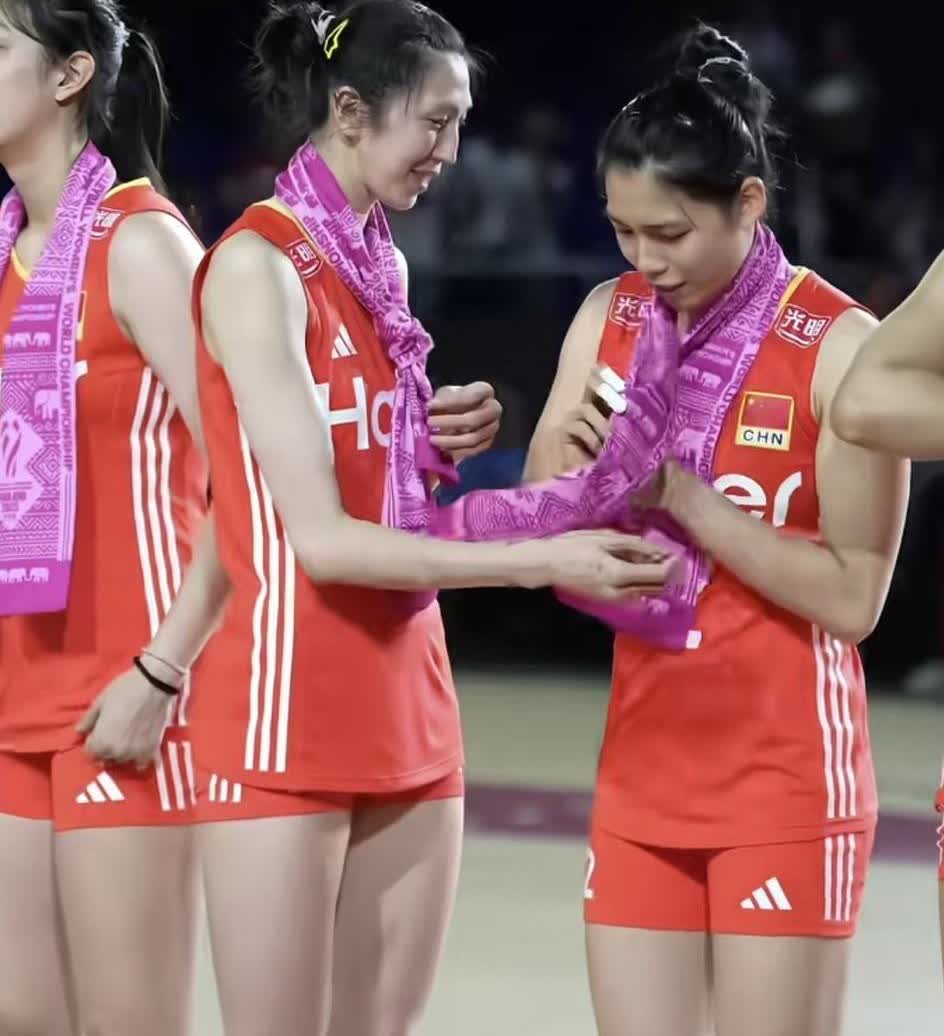 中国女排的“三好”球员有哪些？所谓“三好”：是指好人品，好球技，好人缘，