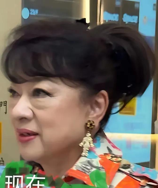 今日见到翁倩玉，要看她和年轻时候变化差距很大，人都有老和年轻的时候，所以活在当下