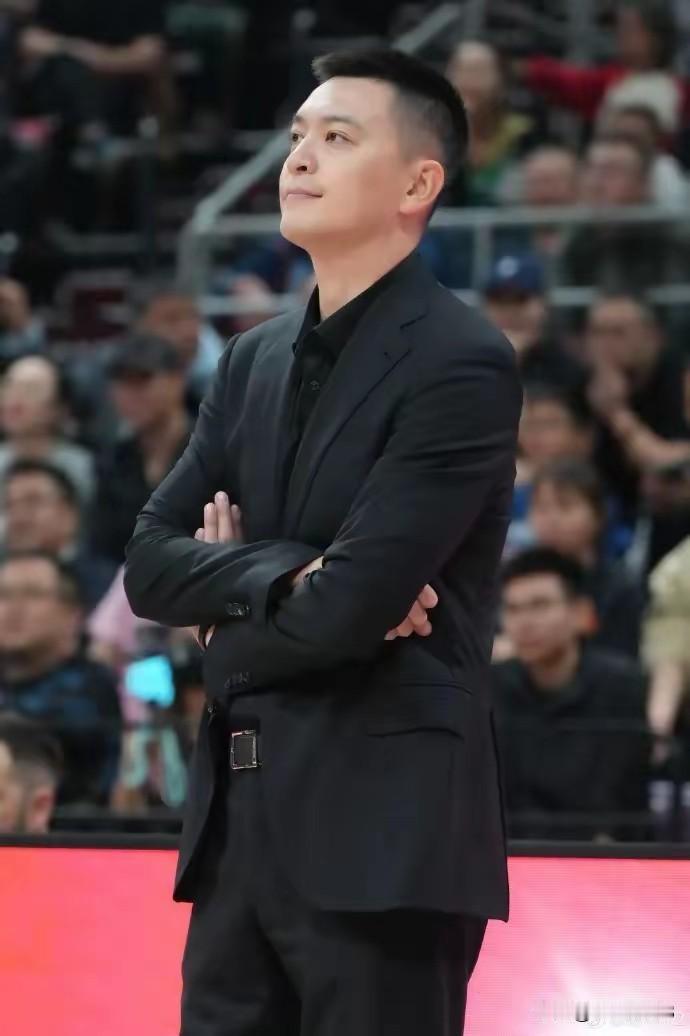 第一山西汾酒队，今年潘江带队成绩不理想，硬生生把去年的第三带到了季后赛边缘球队，