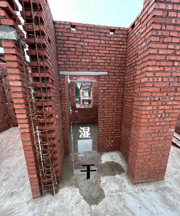回乡建房，现在都流行这样的厕所分成内外2个部分[比心][比心]外面是干区，平时没