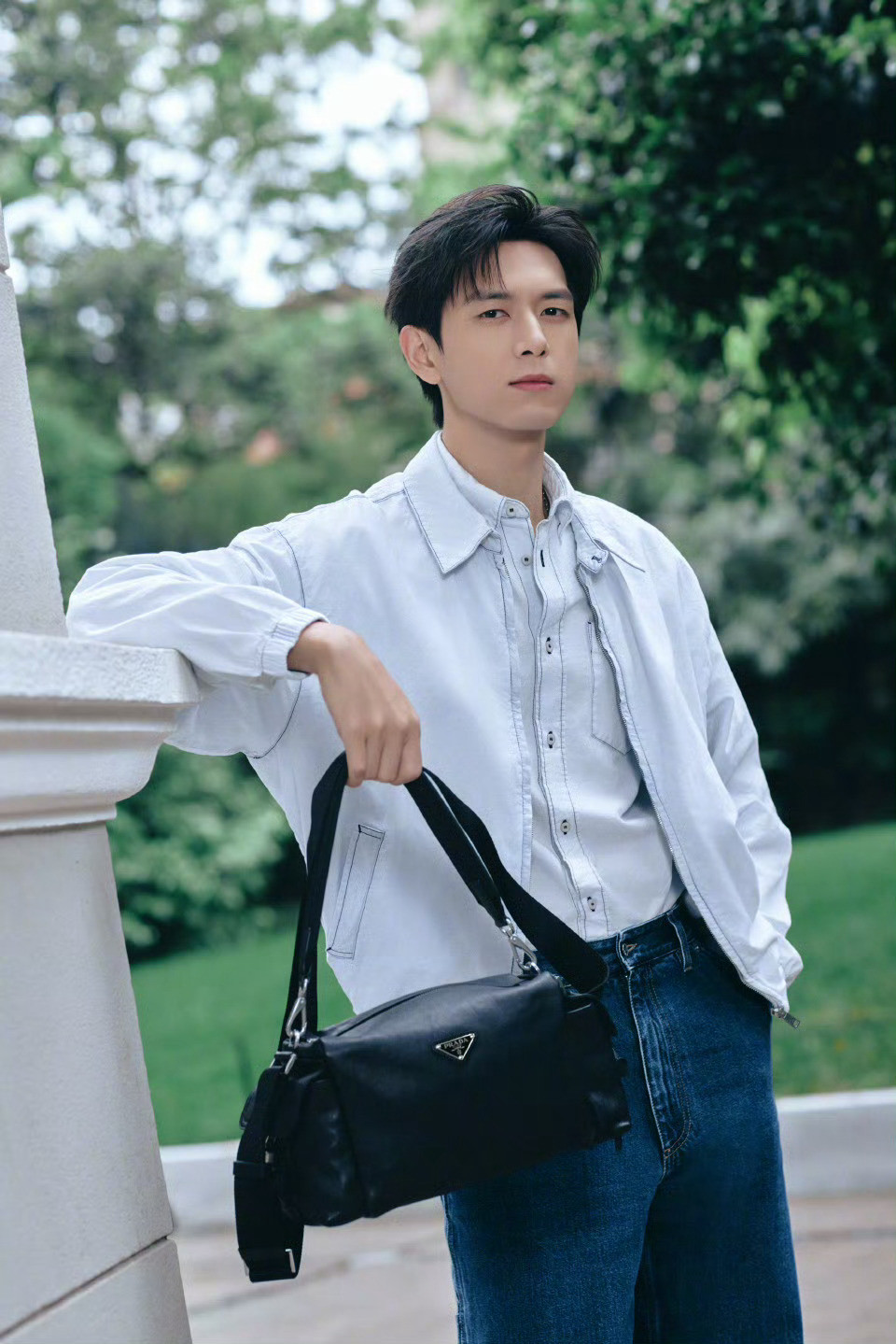 李现xPrada现哥两大代言品牌Cartier&Prada的520情