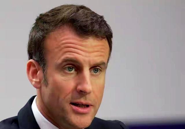 马克龙当着镜头的面，开始点名2026年G7峰会的贵客，印度，请，韩国，请，巴西，