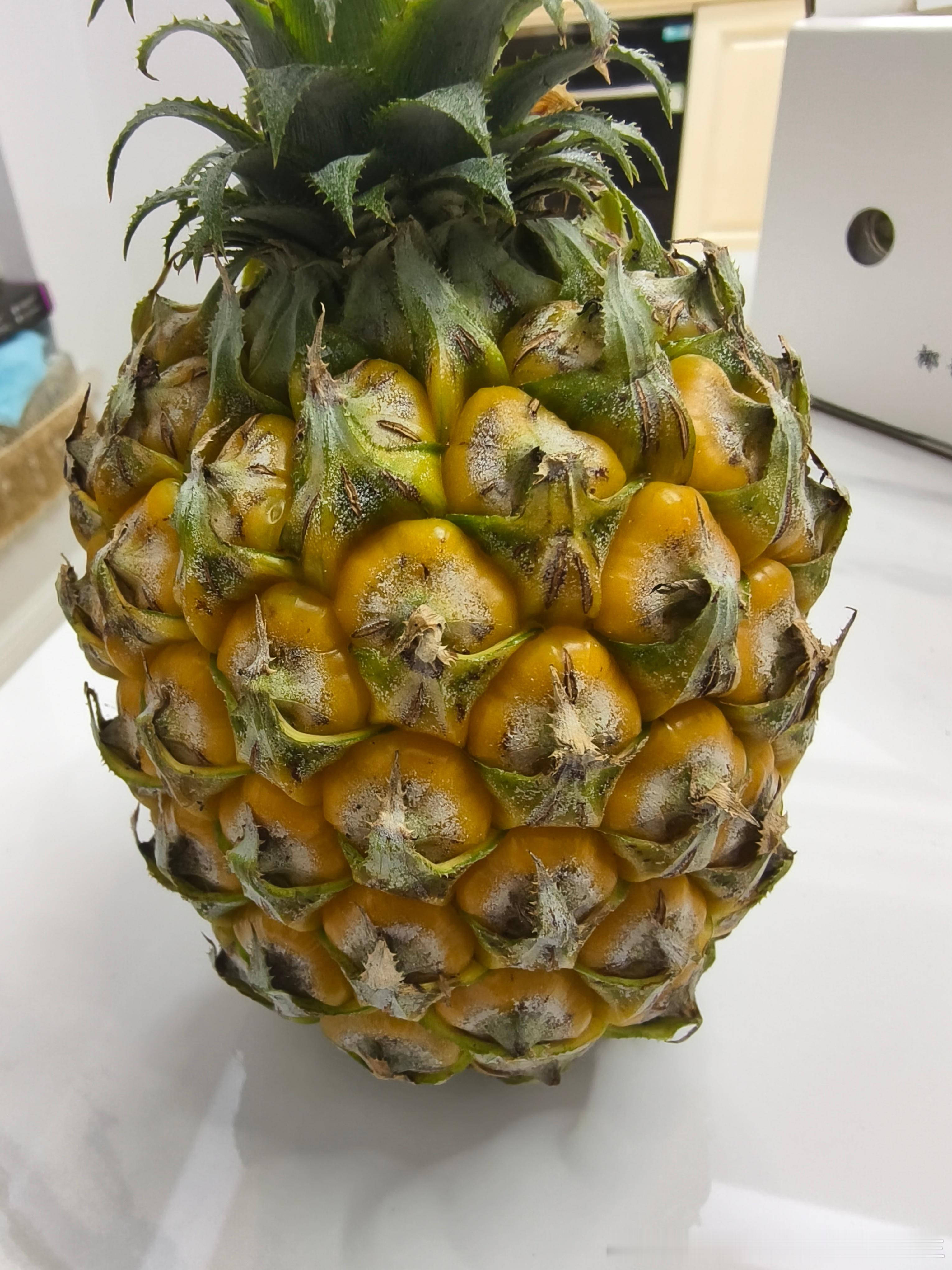 请教如何把菠萝切开[笑着哭]​​​