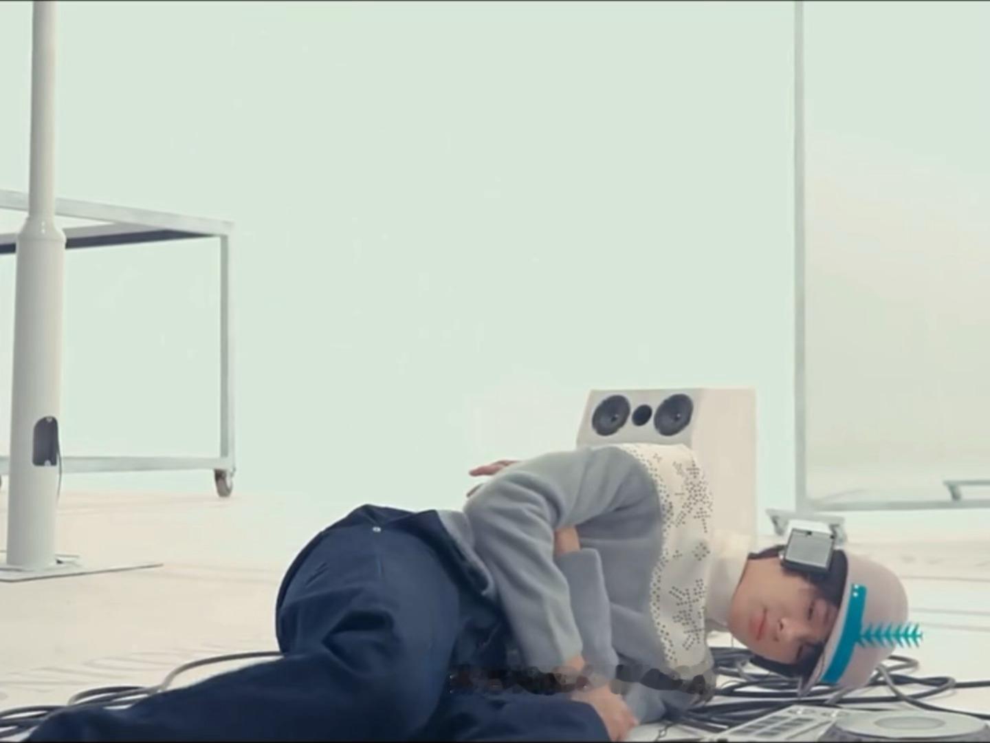 嗖的一下就躺下进入婴儿般睡眠了。萌顺了萌顺了