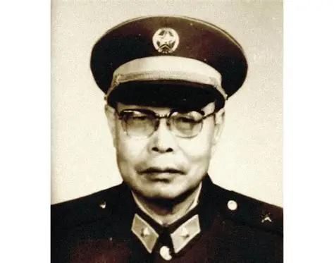 1953年，刚从朝鲜战场下来的师长王扶之，没带警卫，独自换上便装悄悄回了老家。半