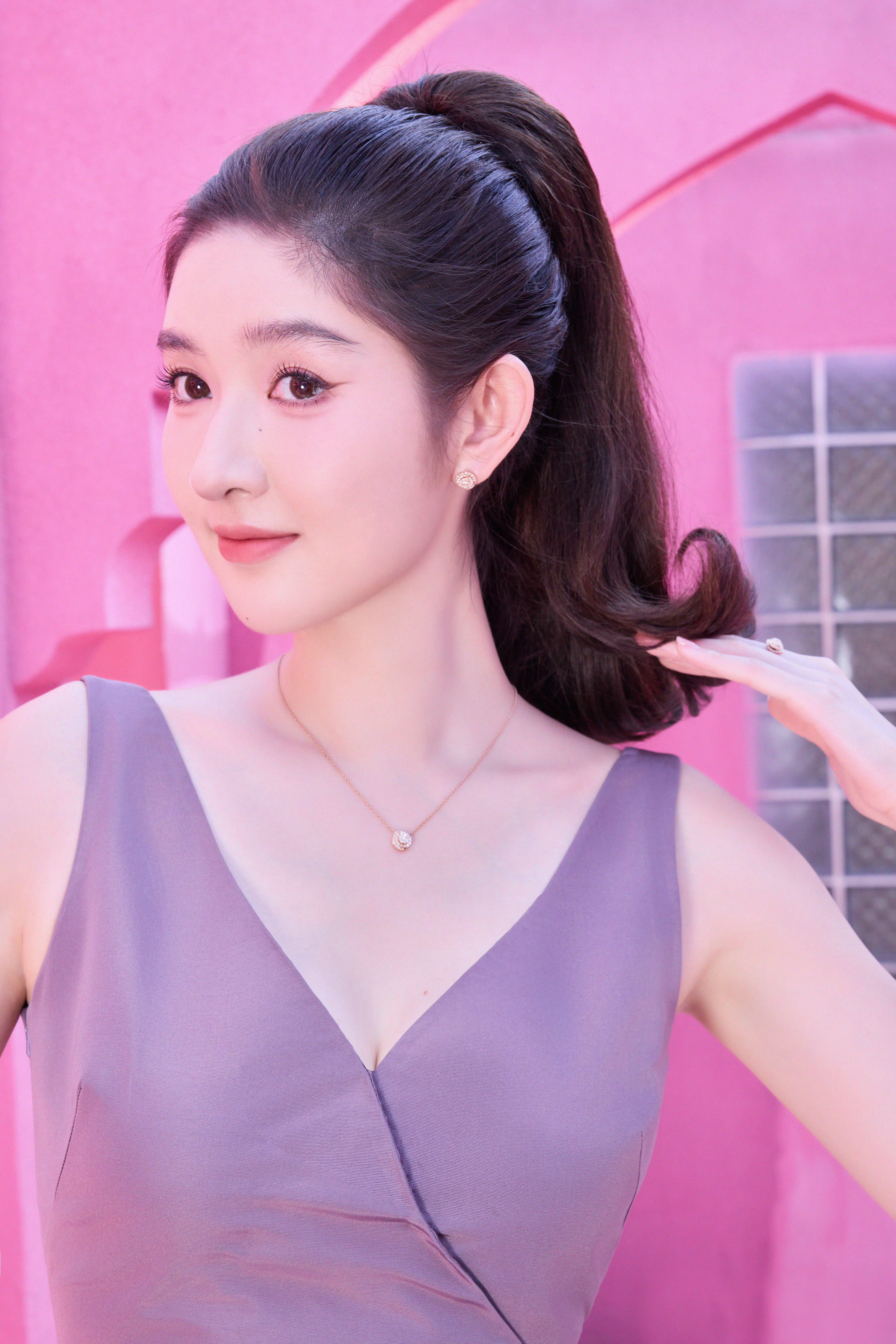 王玉雯Dior活动美照💜💜​​​