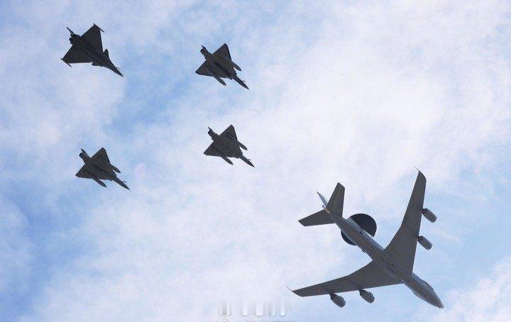 中东伊朗最新局势当地时间17日凌晨，伊朗对美以发动57波打击美以目标双双中招