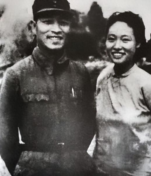 1948年，彭雪枫的遗孀林颖改嫁了，她嫁给了马列，一个不符合结婚条件的青年军官，