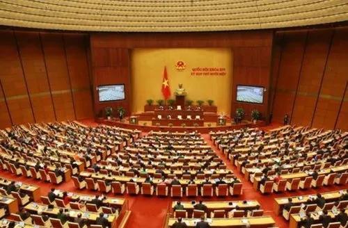 越南听信西方的话废除死刑，正在走上“不归路”！6月25日，越南第十五届国会第九次