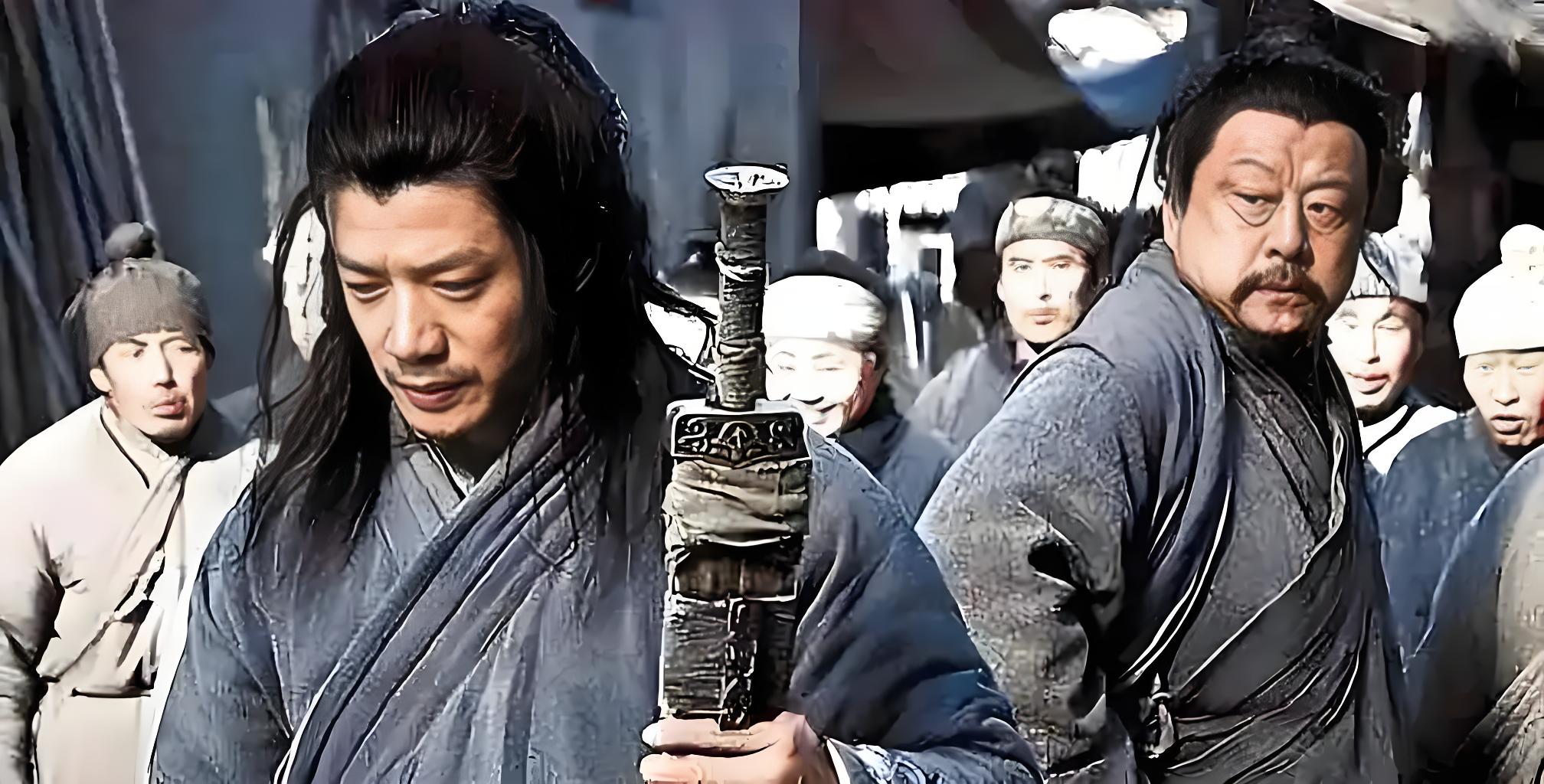 韩信连让他钻裤裆的恶霸都委以重任，为何却拿百钱羞辱让他吃大半年白饭的亭长？