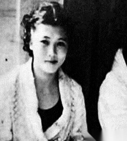 19岁那年，泳坛皇后杨秀琼，刚跟丈夫在婚房里说好：十年内不要孩子，她的黄金生涯，