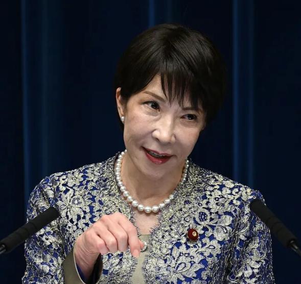 中方终于出手了！一把就掐住日本痛点，从争议岛屿方向发力，这招够狠，日方现在想后悔