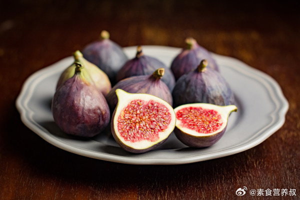 【5种有利于增强免疫系统的水果】日本研究长寿与营养多年的注册营养师富冈美智子指出