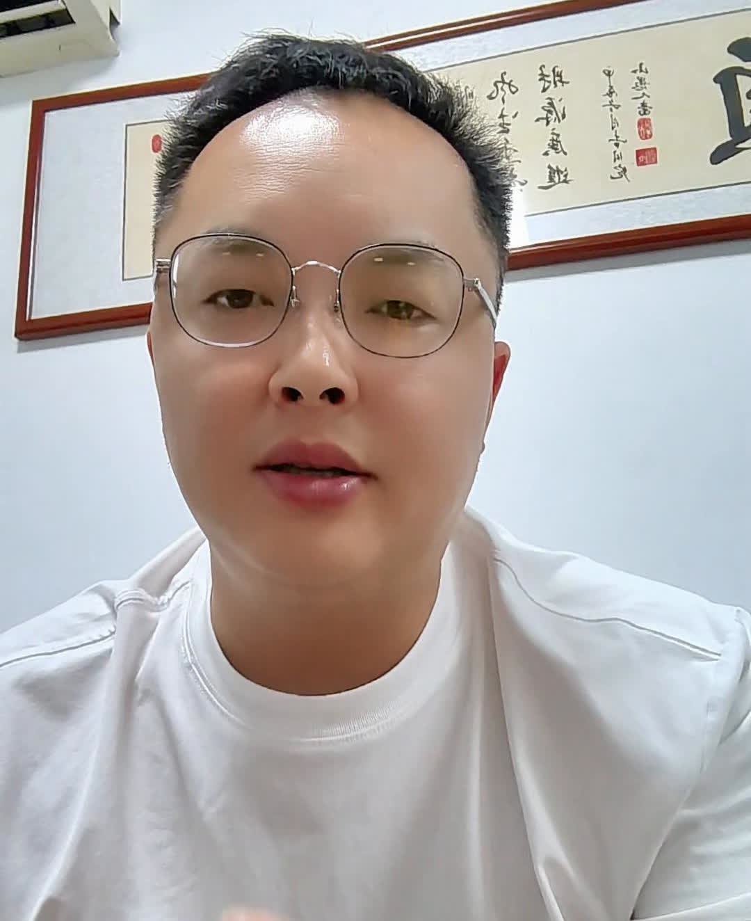 本田CRV跟皓影怎么选？今天有个老铁问我丰田的塞纳跟皓影该怎么选？像这种兄弟
