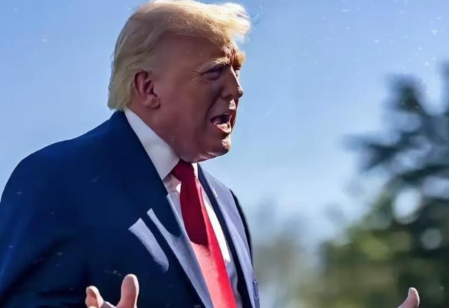 特朗普把我们全骗了！炸高官、轰伊朗、逼谈判，全是铺垫，目的只有一个：把驱逐舰钉