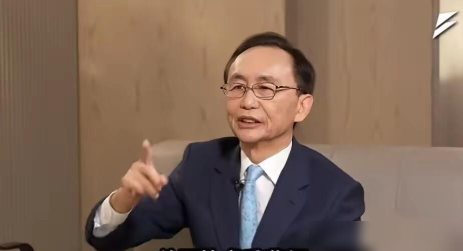 骂了她三天三夜，结果她只回了别人千字长文，对他一个字没提。这比直接打脸还疼。