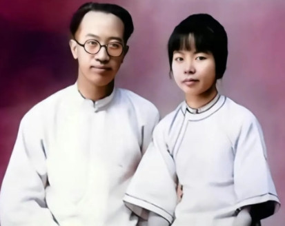1974年，71岁的梁实秋和73岁的妻子程季淑去西雅图市场购物时，程季淑发现丈夫